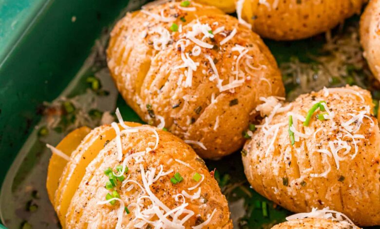 Easy Hasselback Potatoes (So Easy & Elegant!)