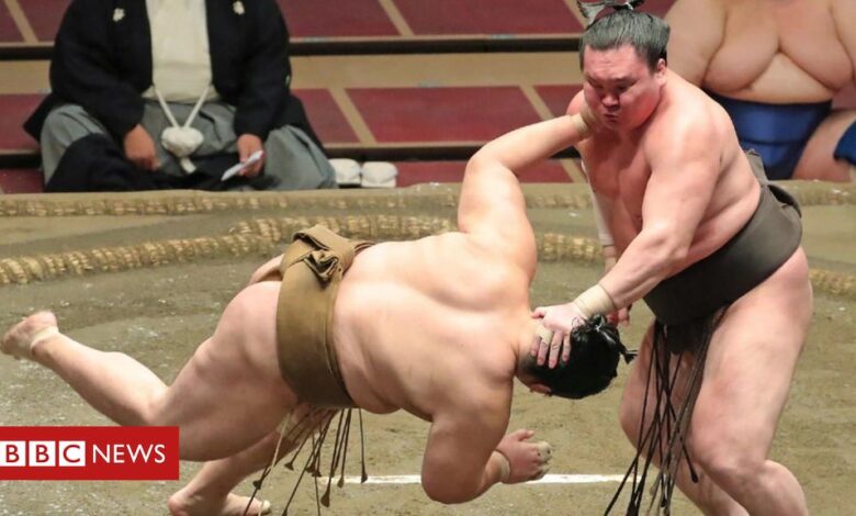 Covid: Japan's top sumo wrestler infected with coronavirus