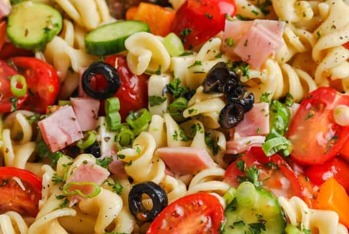 close up of a bowl of Easy Pasta Salad