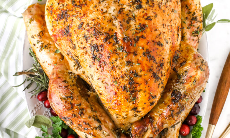 Easy Roast Turkey Recipe (Step by Step)