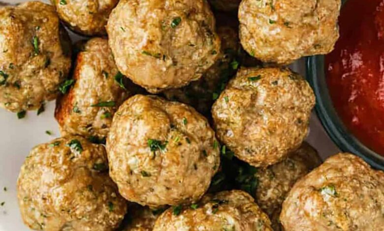 Chicken Meatballs with dip