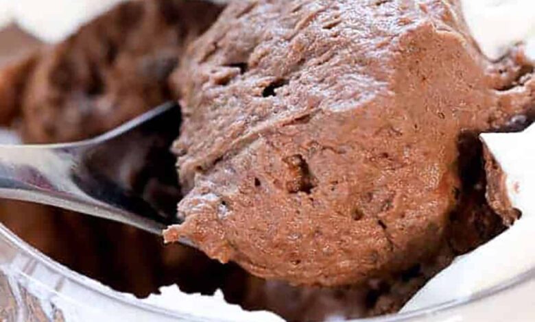 close up of Easy Chocolate Mousse