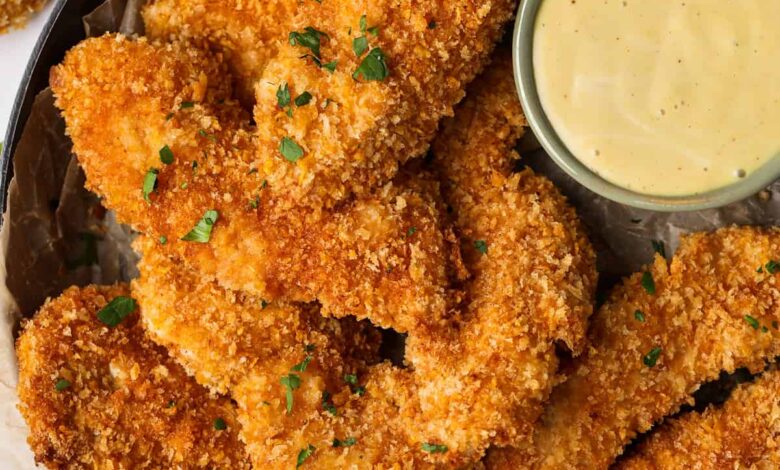 plated Chicken Tenders with dip